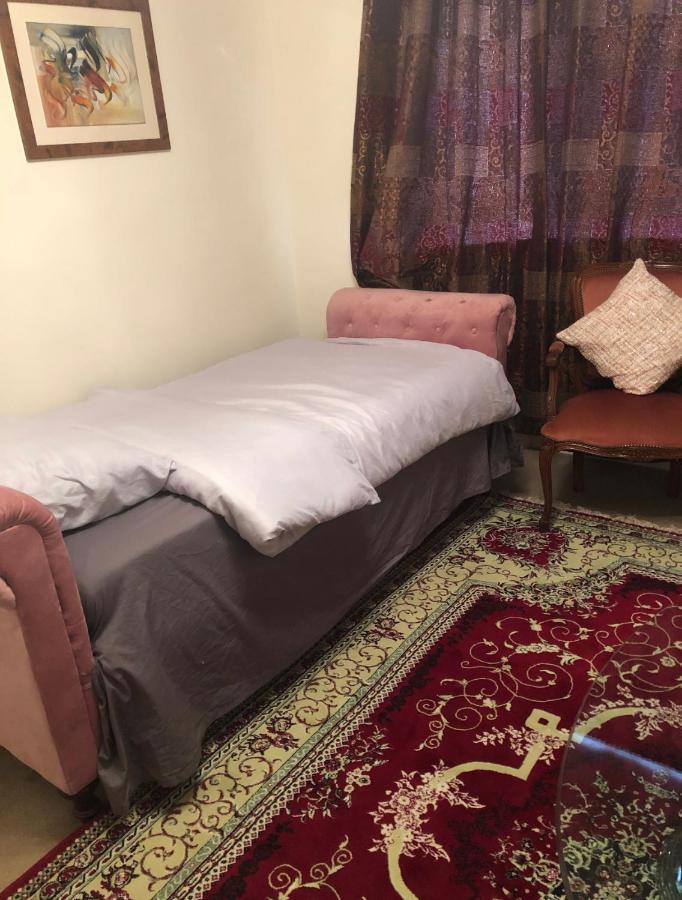 Delux Single Room Only For Female Оксфорд Екстериор снимка